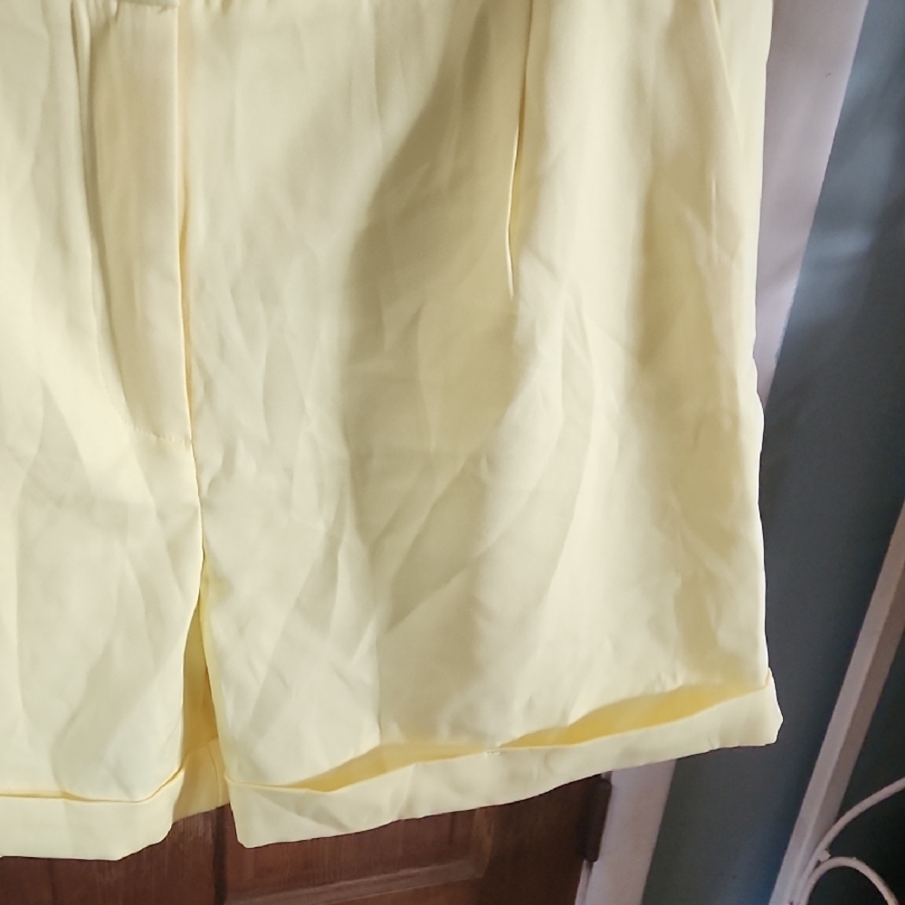 Yellow Halter Neck Short Set - Picture 4 of 6